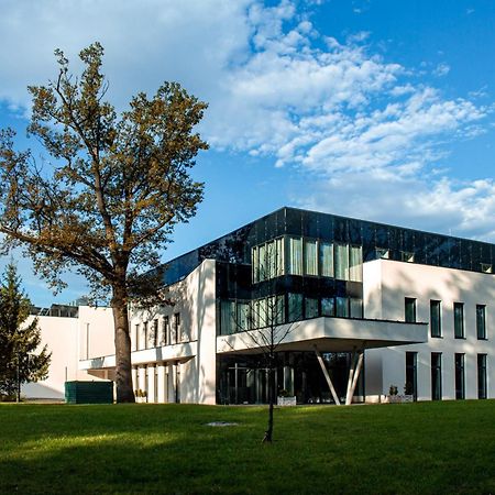 Polanka Conference Center Hotel Krosno Buitenkant foto
