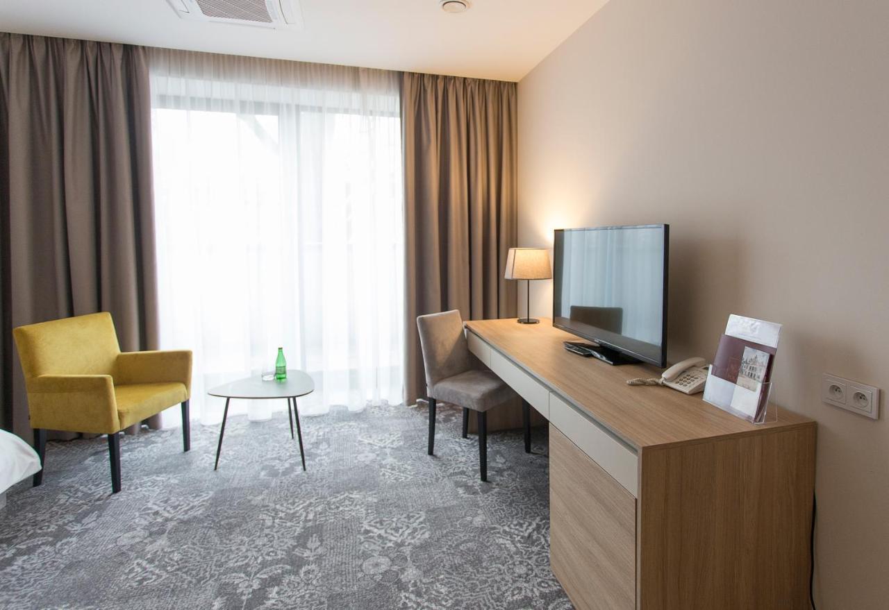 Polanka Conference Center Hotel Krosno Buitenkant foto