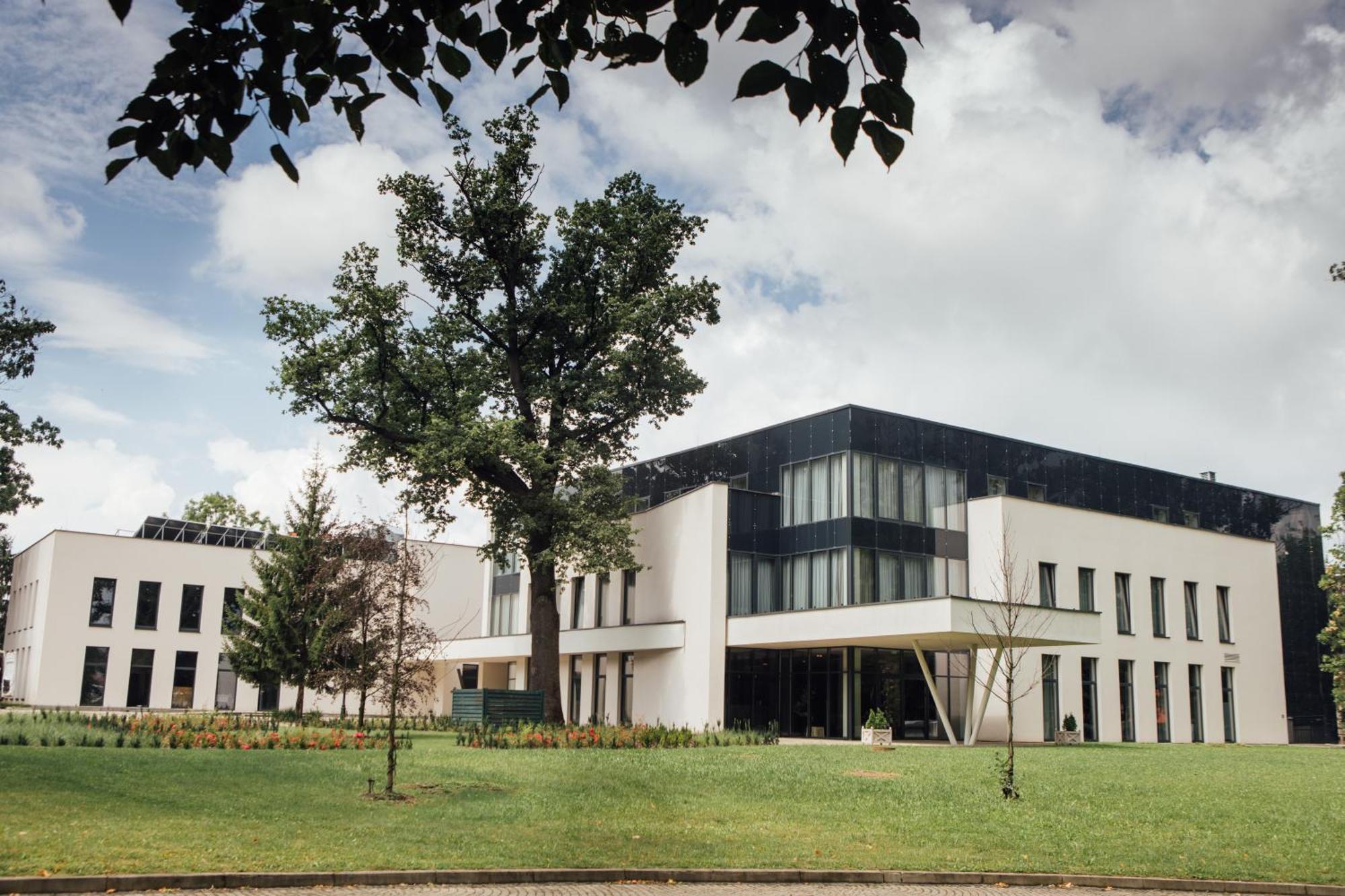 Polanka Conference Center Hotel Krosno Buitenkant foto